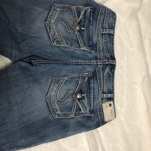 Women’s Silver capris